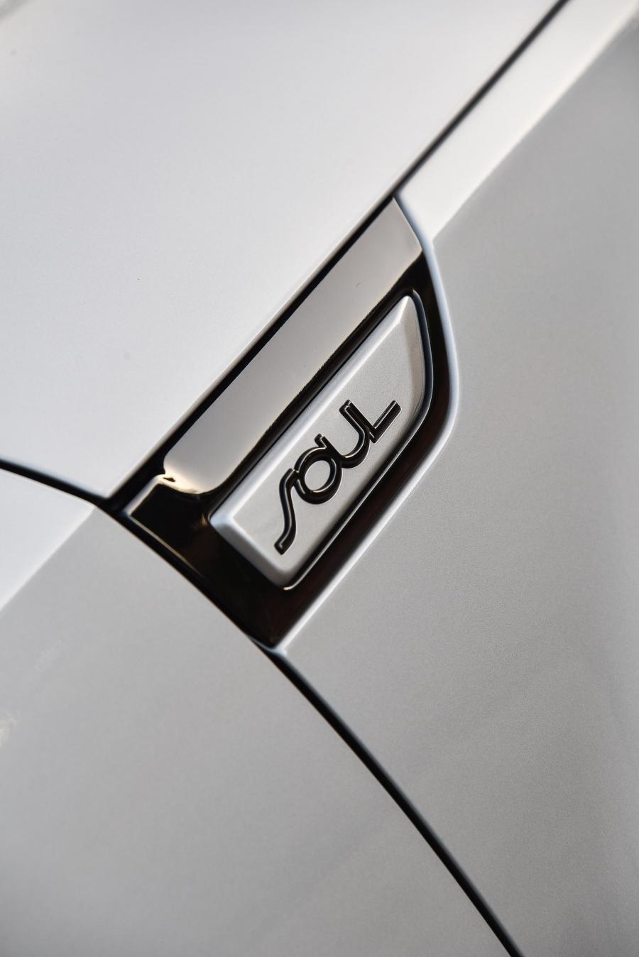 Логотип Kia Soul 2017 года  (ZA) (фото 11 из 40)